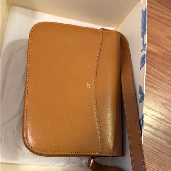 Sezane Mini Milo in Smooth Honey - Picture 5 of 5
